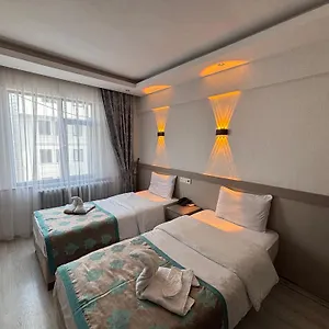 Otel Fly